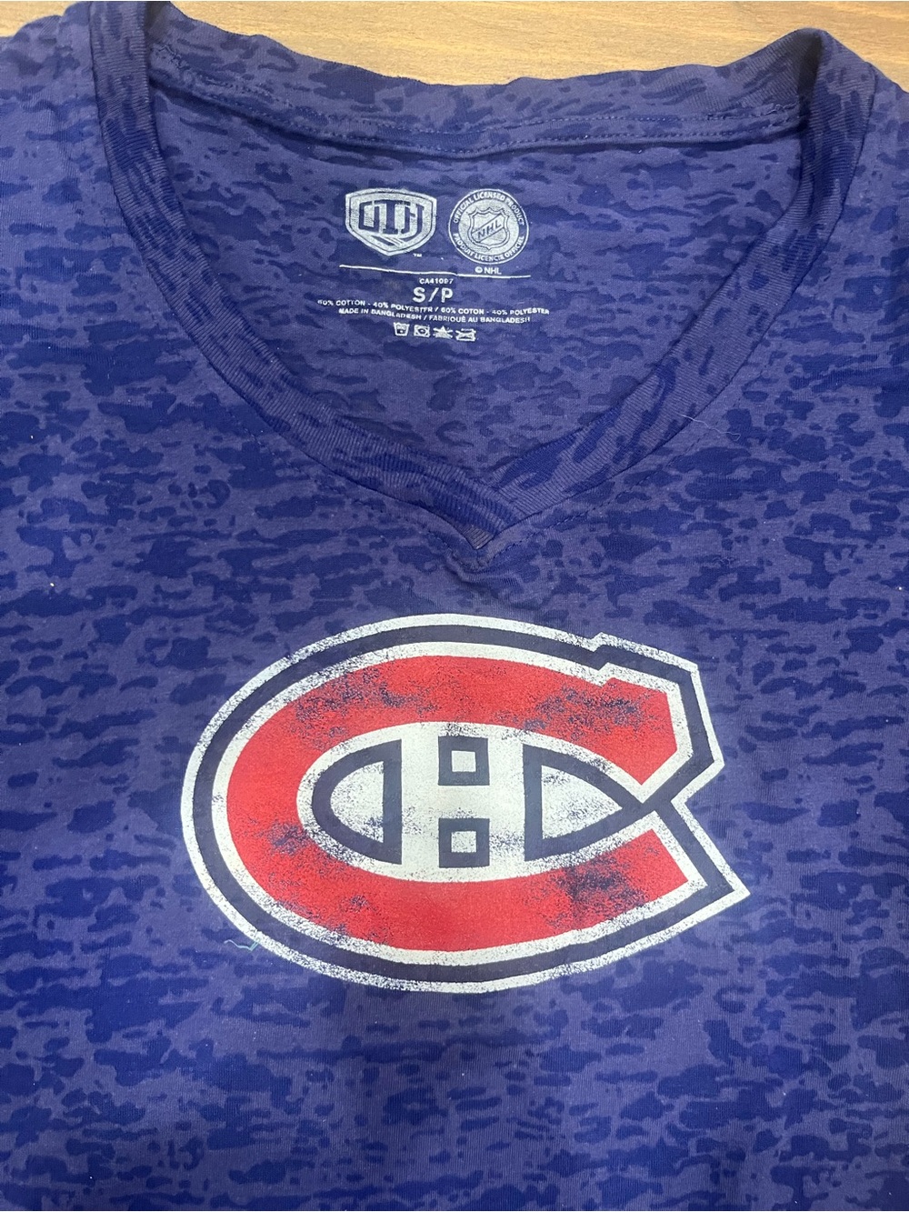 Montreal Canadiens Graphic Tee fitted slim fit size small